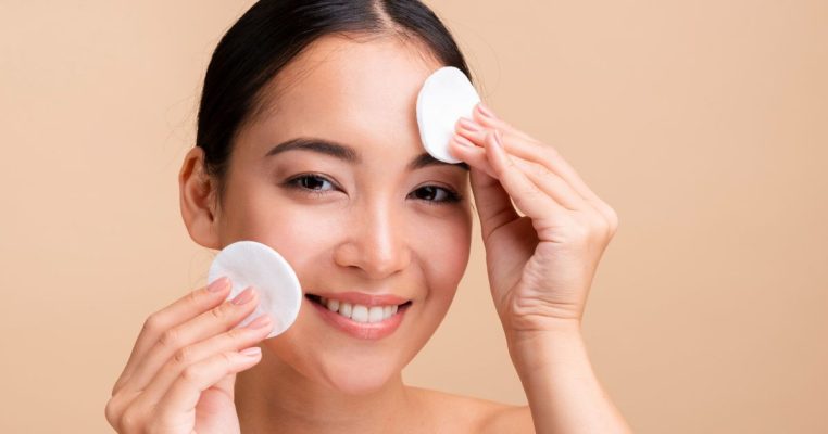 nên dùng nước tẩy trang vào lúc nào 